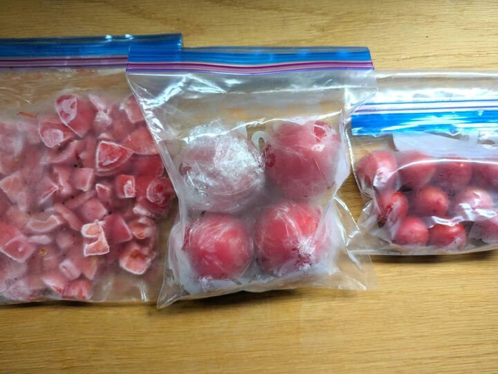 使い切れないトマトは冷凍保存が常識?!丸ごとでもいいの?使う時は加熱が必要?試してみた!