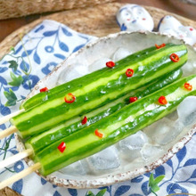 昆布茶を使って簡単!冷たい~きゅうりの1本漬け