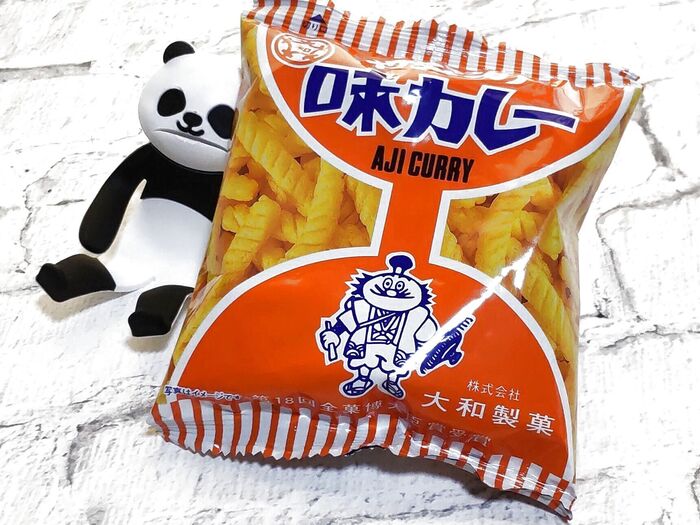 今でも買えるのが超ラッキーな「昭和レトロ感漂う駄菓子」♡カレー味がたまらなく美味しいーー!