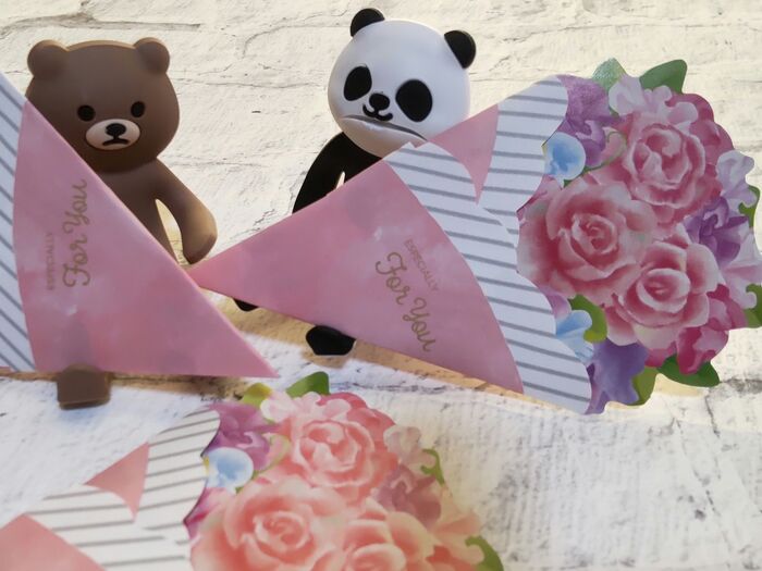 【セリア】こんなの欲しかったー!薔薇は「愛と美」の象徴♡大切なあの人にお届けもの、そんな時の救世主!