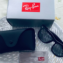 マジ!ケース付きで1万円以下で買えるのここだけ〜