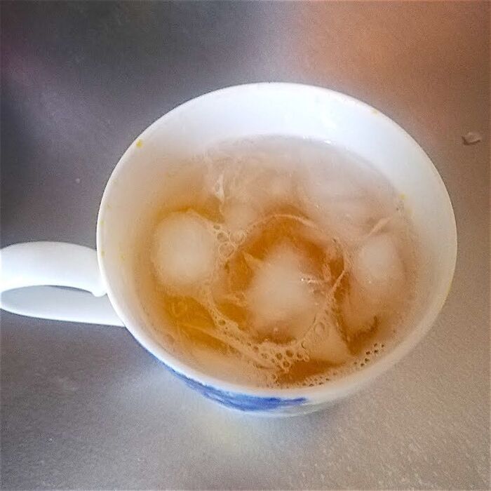 飲む時に氷と水(分量外)を足して好みの濃さにして完成