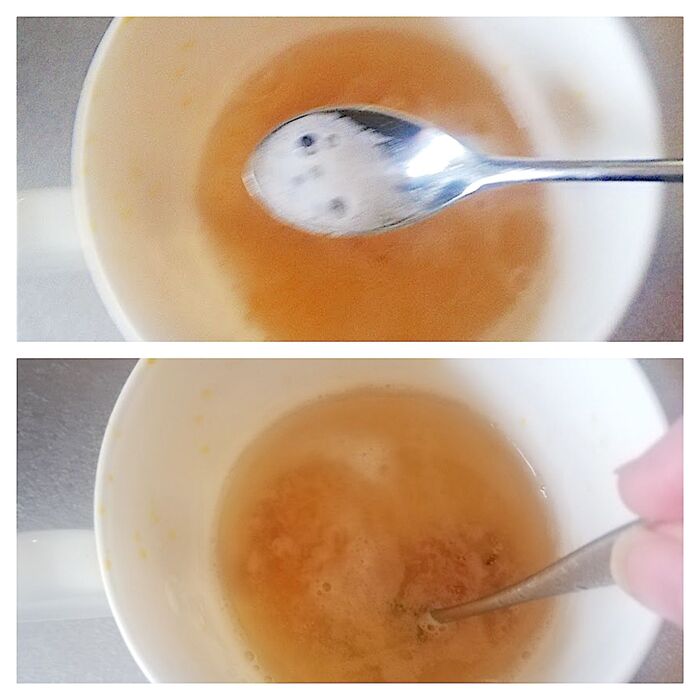 取り出して、泡が出ていたらすくい取って捨て、砂糖を入れて溶かす