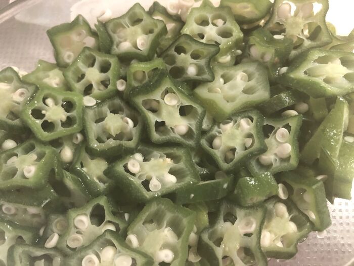 良く見るオクラも実際切ってみると面白い