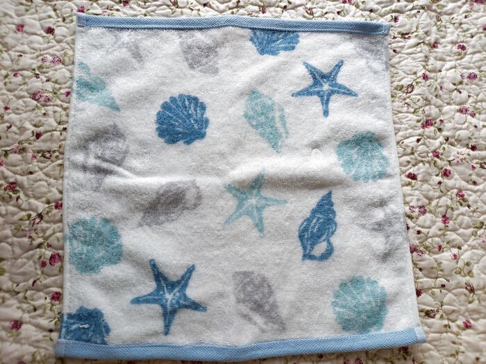 【ニトリ】海辺で貝殻が波間にゆらめいているようなタオル♪楽しい夏気分☆