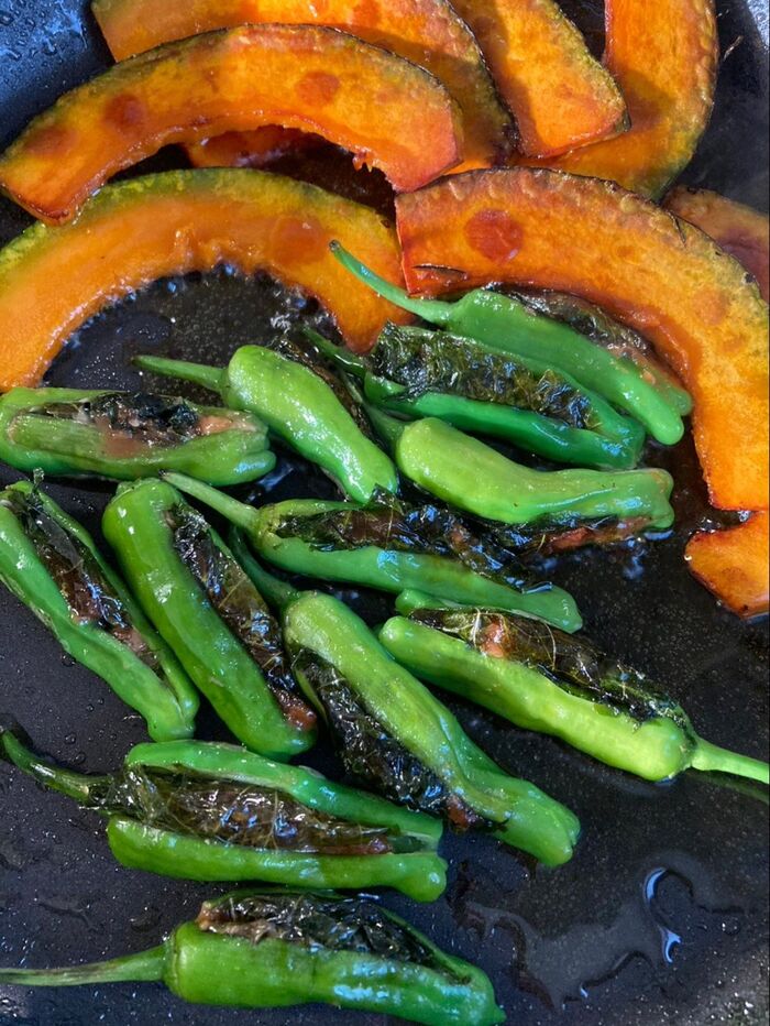 今日はカボチャと一緒に焼きました♪