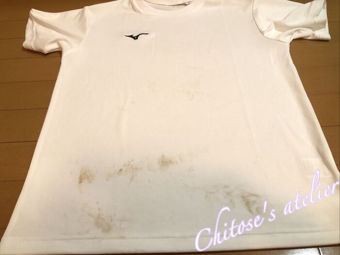 が〜ん!と落ち込む前に【Tシャツのサビ汚れ】には洗濯前のこのひと手間♪