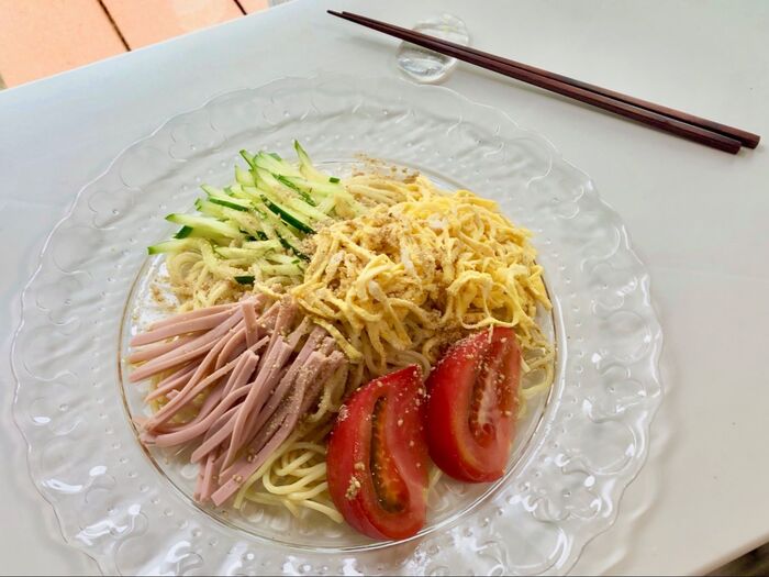 〈ハードルを下げた冷やし中華の作り方〉【アイデア3選】安くて、火を使わないのに絶品!