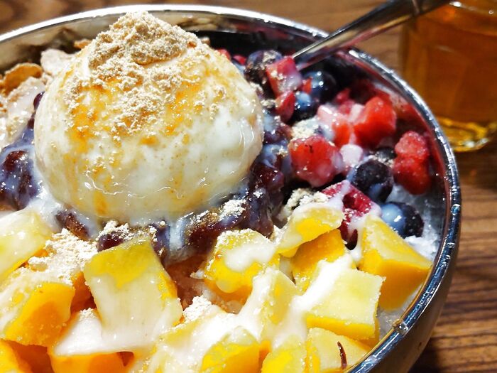 混ぜて食べるのが韓国流だとか!