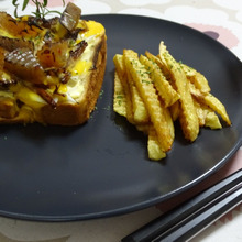 お家breakfastパンの部 麻辣和牛すじの主張!!