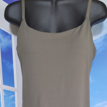 【ユニクロ】夏の白い服対策に!白い服に透けにくい、カラー2色を購入ー!汗対策にも♪