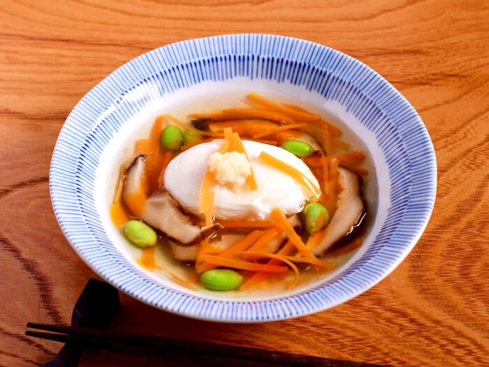 【ポーチドエッグのピリ辛あんかけ】便利な野菜だし使用!