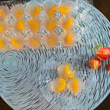 卵パックでみかん寒天