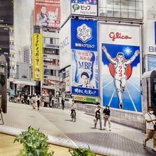 【大阪発ガシャポン】撮影もできるよ♡当てたお品が大阪観光地背景にピッタリすぎて笑みこぼれるー!