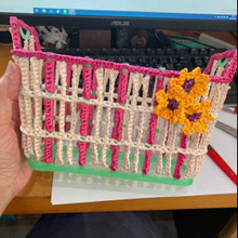 桃のカゴが可愛かったので、夏休みのカワイイお菓子カゴを作りました♪