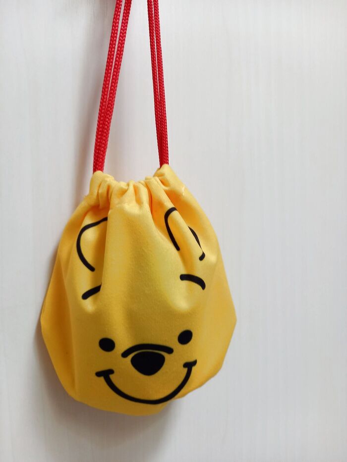 にっこりプーさん♡トートバッグの中ですぐに見つかる!【ダイソー】プーさん巾着☆