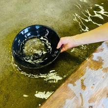 大人も子供も夢中!夢とロマンを求めて砂金取り!