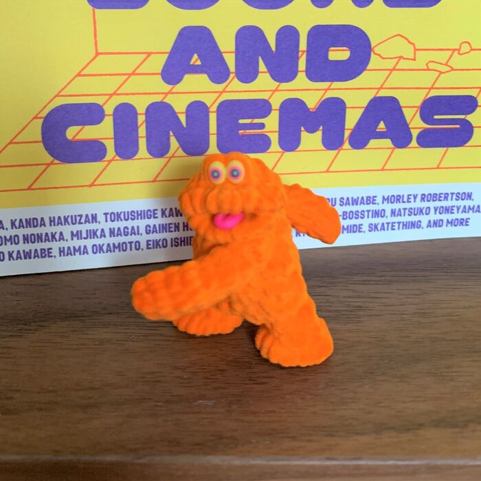 魔法使いに超頭脳学者?!異世界から現れたふわふわの生物が可愛すぎ♡招くだけでお部屋が海外仕様に♪