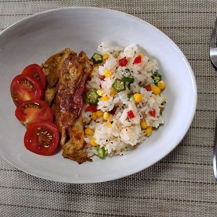 カレー風味豚肉とバターライスで暑バテ解消!