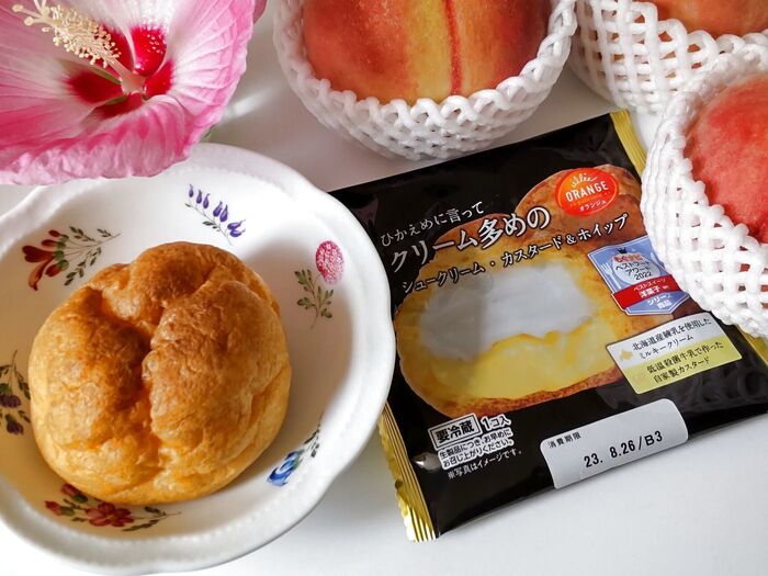 もぐナビで大人気シュークリーム!をちょい足しで、桃シュークリームにして食べてみたー!