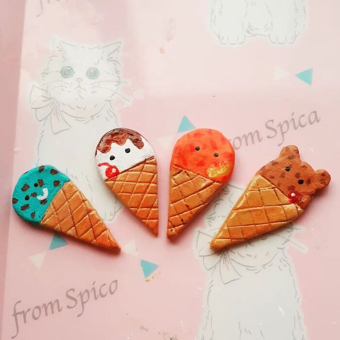 着色、ニス塗り。