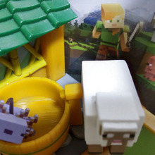 【ガチャガチャ】大人気ゲーム「マインクラフト」のブラウン管から、飛び出してきた?