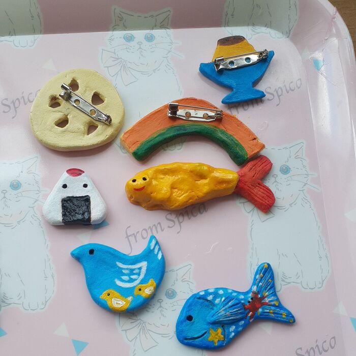 仕様により裏にパーツをつける。