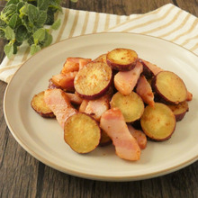 メイン材料2つ!「さつま芋とベーコンの味噌マヨソテー」