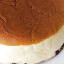 久々に食べて、懐かしいやら美味しいやら。大阪人なじみの作りたてチーズケーキって?