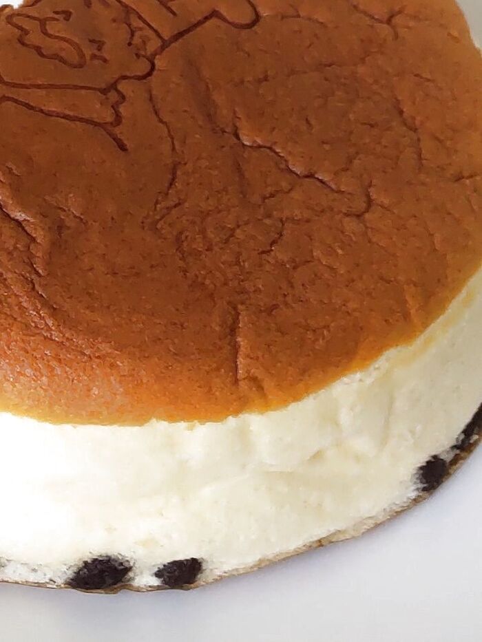 久々に食べて、懐かしいやら美味しいやら。大阪人なじみの作りたてチーズケーキって?