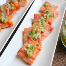 ねぎ塩レモンダレがけ厚切りベーコン