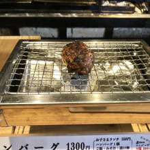 〈SNSでバズった〉新形態なハンバーグ屋さん「うん、別次元。」