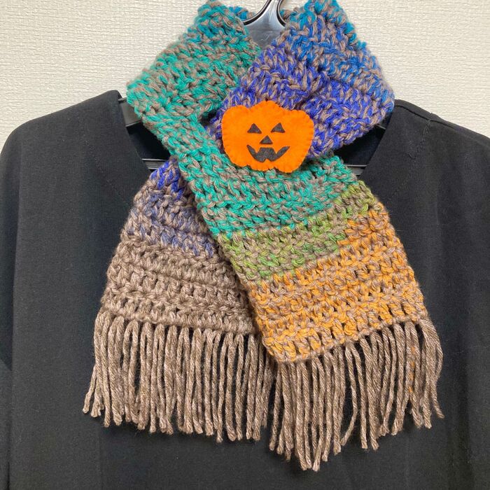 ダイソー毛糸☆1玉あれば編める!ハロウィンマフラー♪