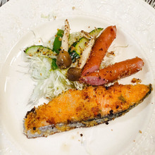 鮭のパン粉焼き!香ばしさがたまりませんよ!