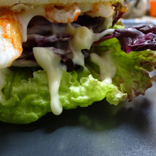 お家hamburger、Som Tam &ほぼカニ、無花果Pakora添え