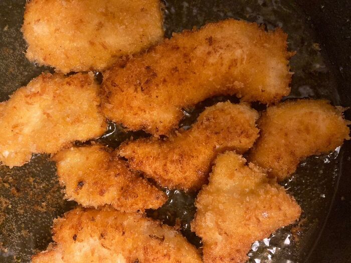 フライパンで揚げ焼きにしますが、ハニーマスタードの甘い香りが充満します♪