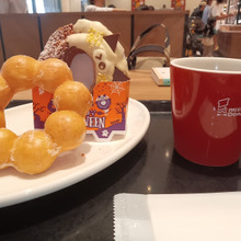 本日のミスド『ホワイトファッションキャットとポンデとcoffee』