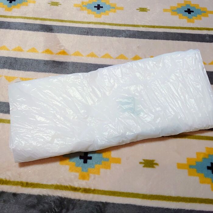 三つ折りに畳んで