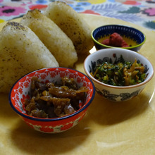 nasi lemakと言うお握りで…お家lunch