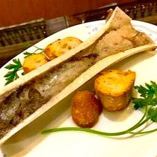 moelle(モアル)の美味しさを知る鳥と…人間のお話。