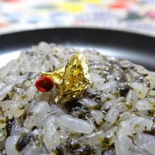 おにぎりで世界を変える「おにぎりアクション」『海苔おに』に金箔を添える!!
