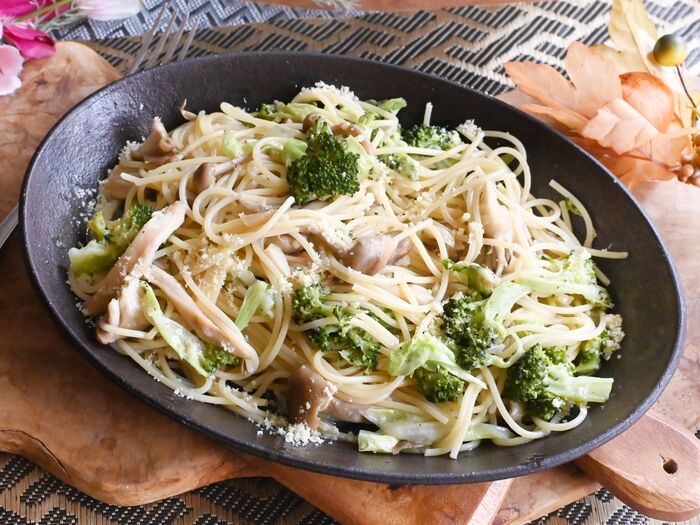 【家にあるもので】おうちランチ『きのこと野菜のパスタ』