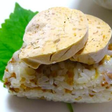 16/45 おにぎりで世界を変える『雲丹バターおにぎり ココナッツウオーター添え』