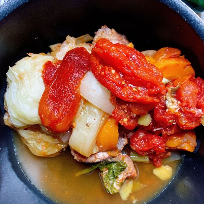 4.具材を別の鍋にうつしかえます