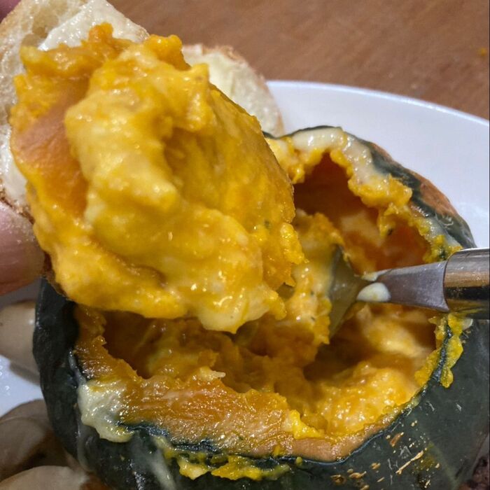 最後はかぼちゃとチーズをバケットに乗せて絶品の旨さでした~♪