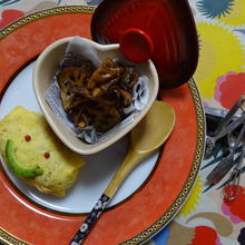 19/45 おにぎりで世界を変える 【オム握り、蓮根チップ添え】