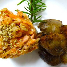 20/45 おにぎりで世界を変える 【鮭握り、豚足唐揚げ】