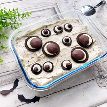 【ハロウィン】目が合っちゃう!オレオのスコップチーズケーキ