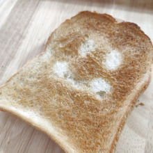 トーストするだけ?!オバケトースト