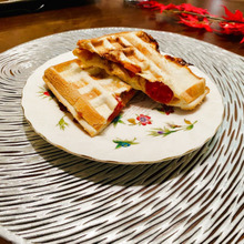 残り物でホットサンド!美味しいレシピ誕生